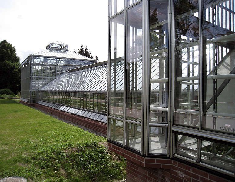 Schaugewächshäuser im Botanischen Volkspark HAAS Architekten