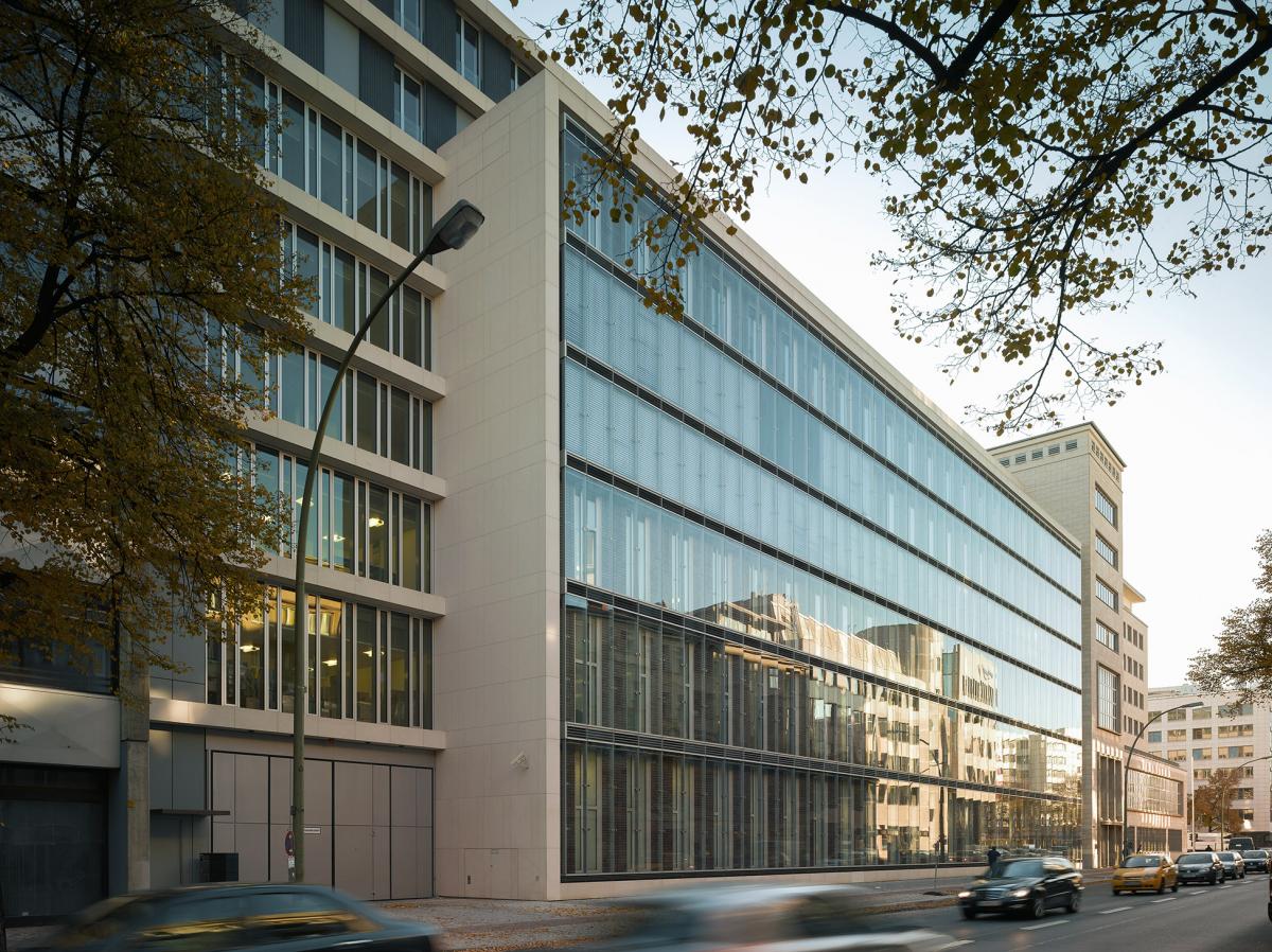 Hauptverwaltung der Deutschen Bundesbank Berlin cruu architecture