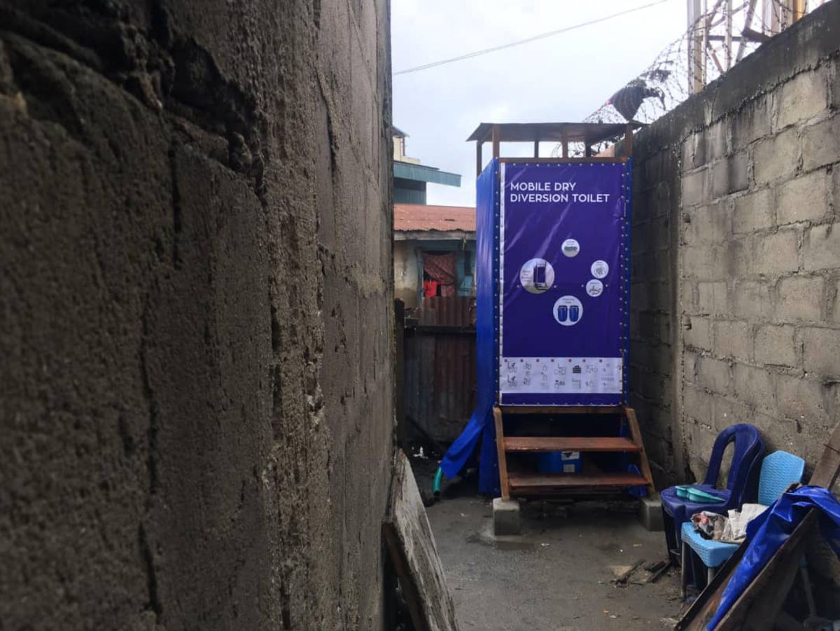 Mobile Dry Diversion Toilet FABULOUS URBAN