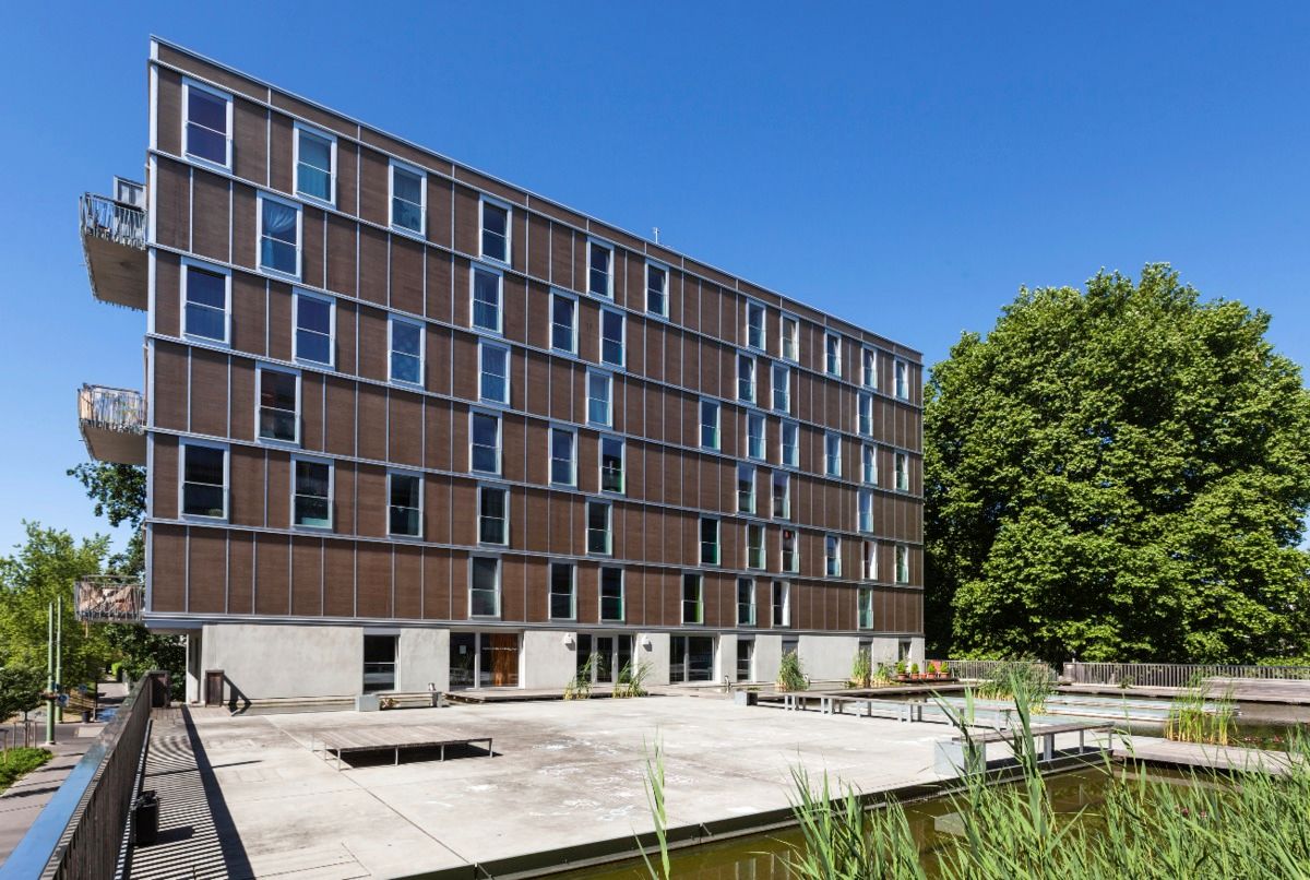 Cooperative Building and Park GM Architectes Associés