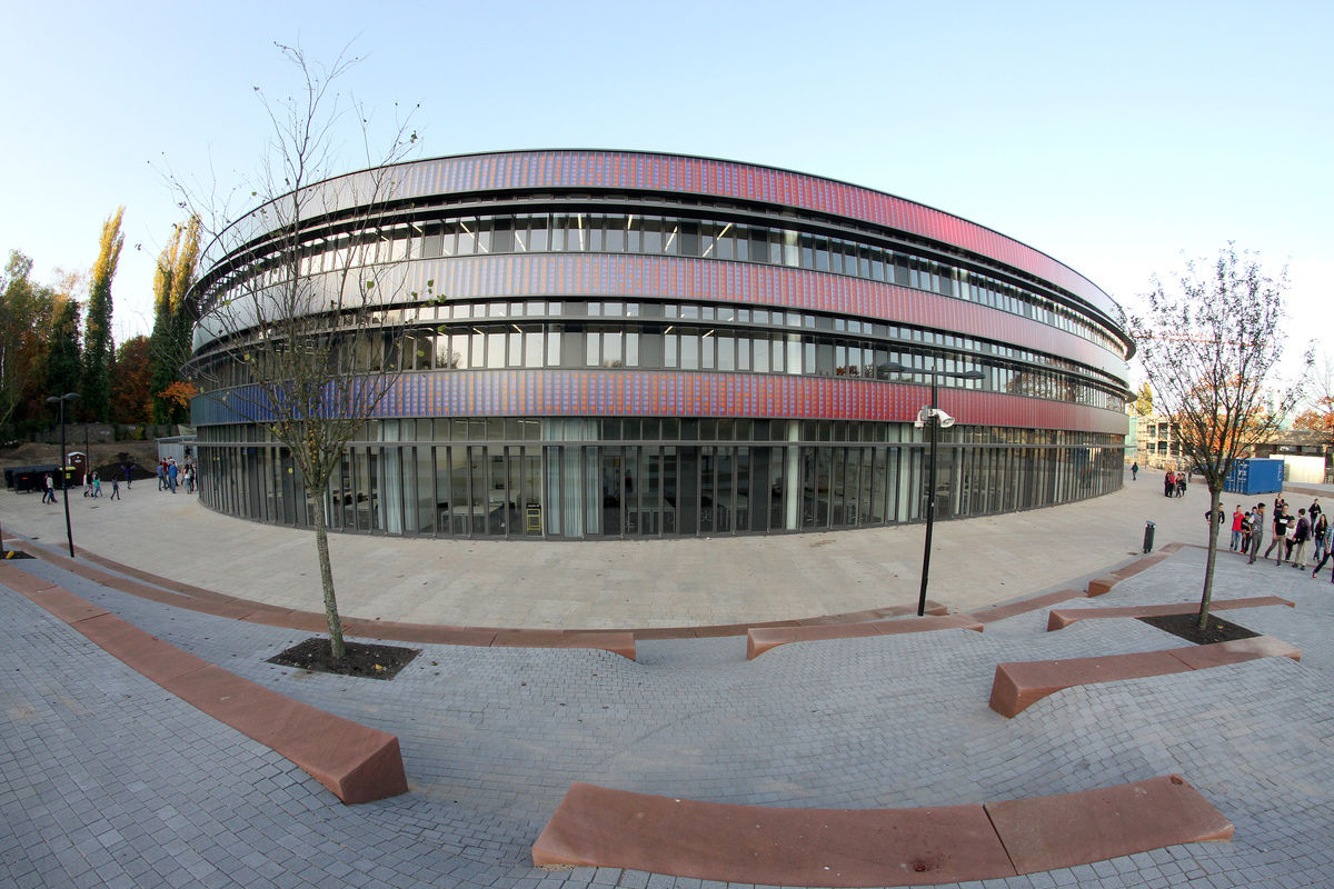 Neues Gymnasium whp Ingenieure
